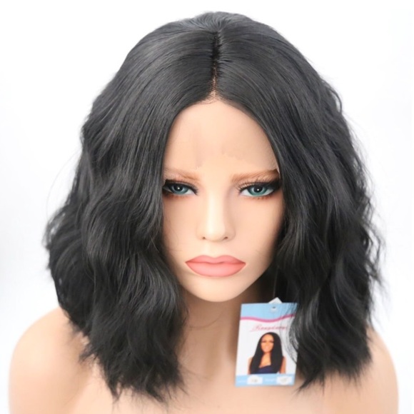 ?Jenica 12” BLACK MIDDLE PART WAVY BOB WIG *NWT*